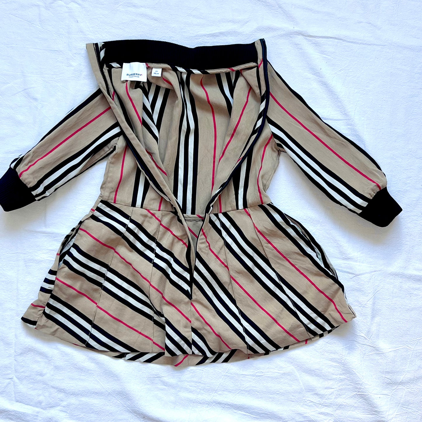 (Pre-loved) Burberry Checkered Long sleeves Black Collar dress 間條長袖裙 - 3Y