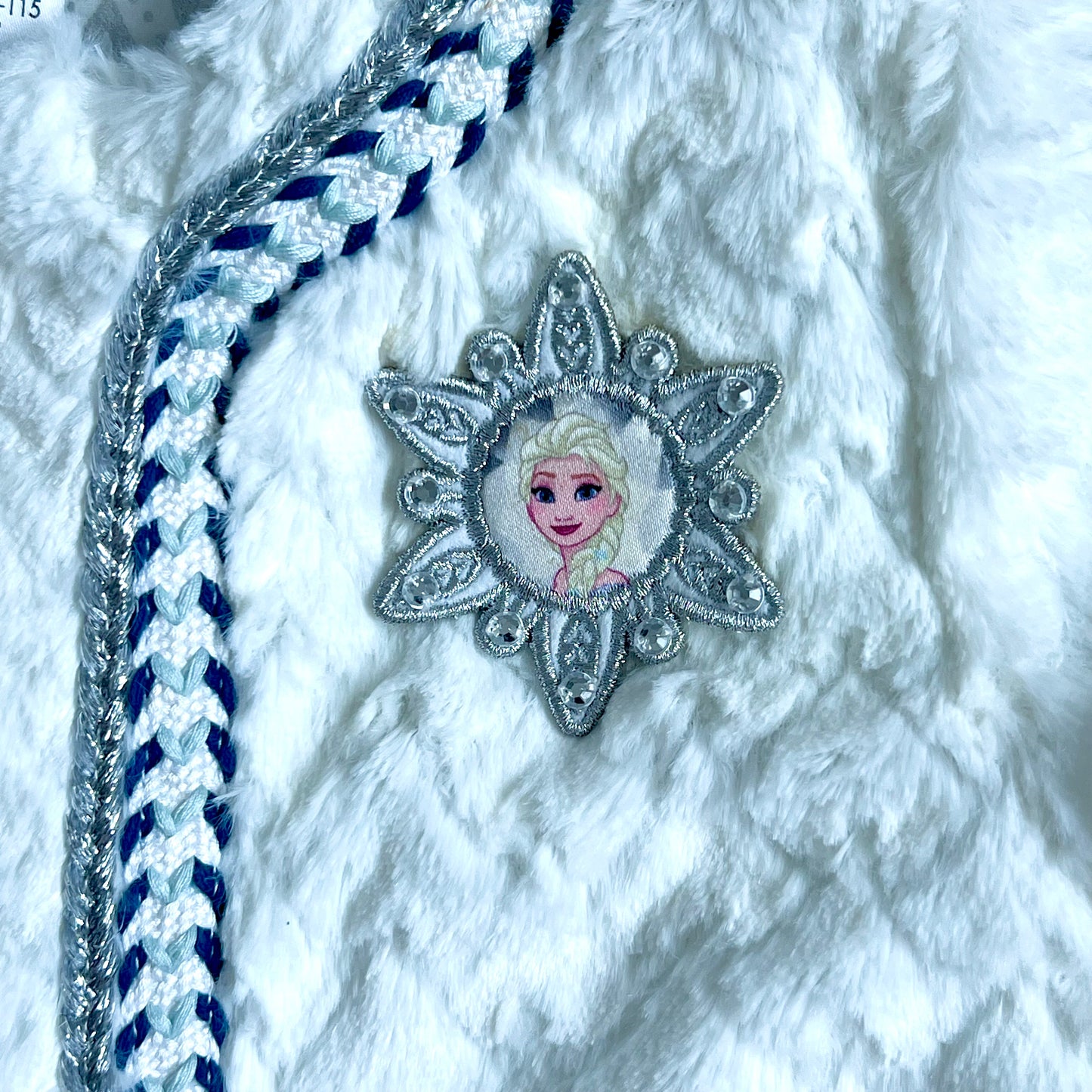 (Pre-loved) Disney Elsa White Coat, Frozen 迪士尼愛莎公主白色外套 4Y