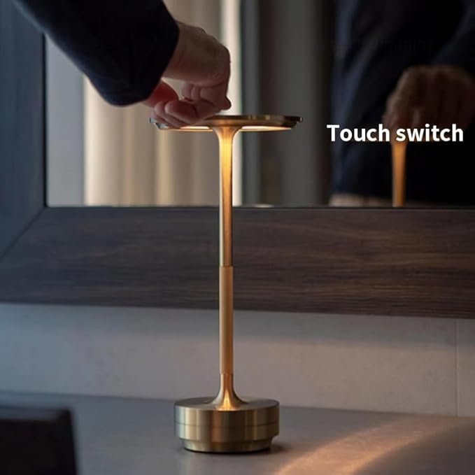 LED Desk Lamp 無線金屬檯燈