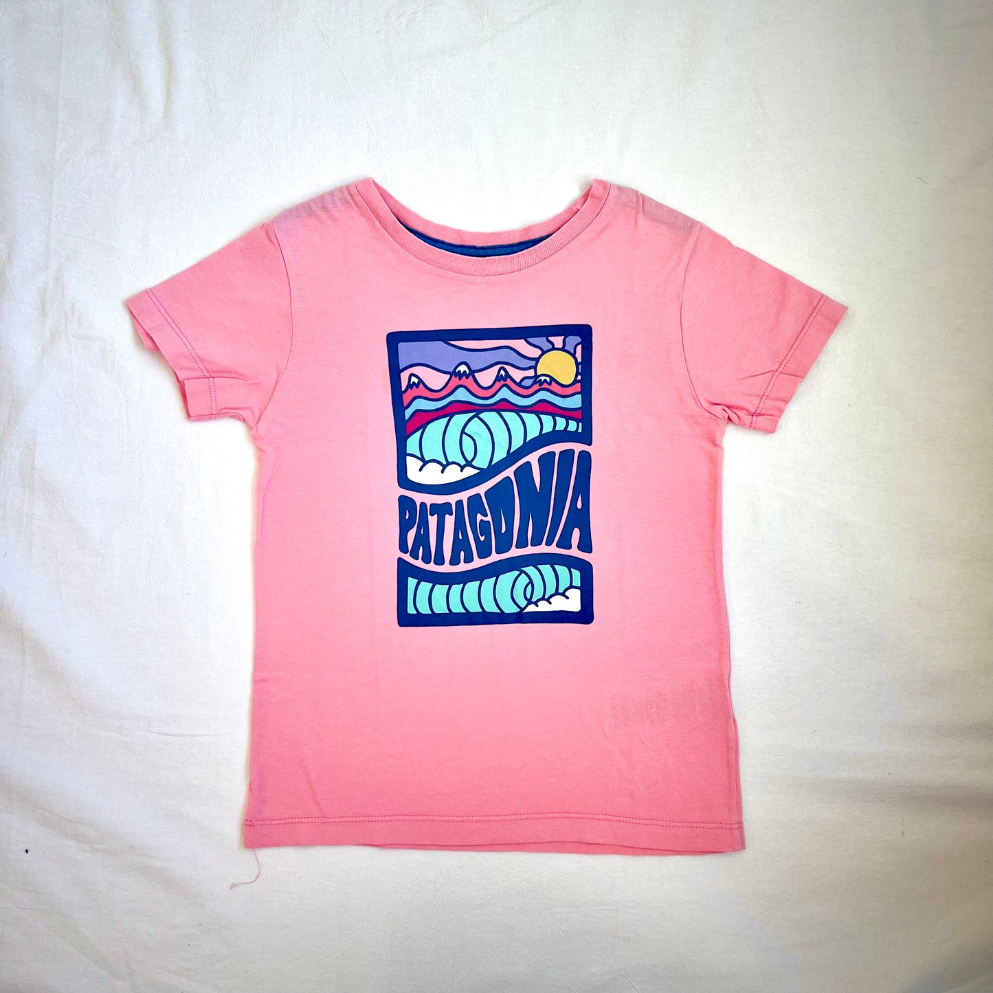 (Pre-loved) Patagonia Printed Pink T-Shirt 女童粉紅色短袖衫 3Y