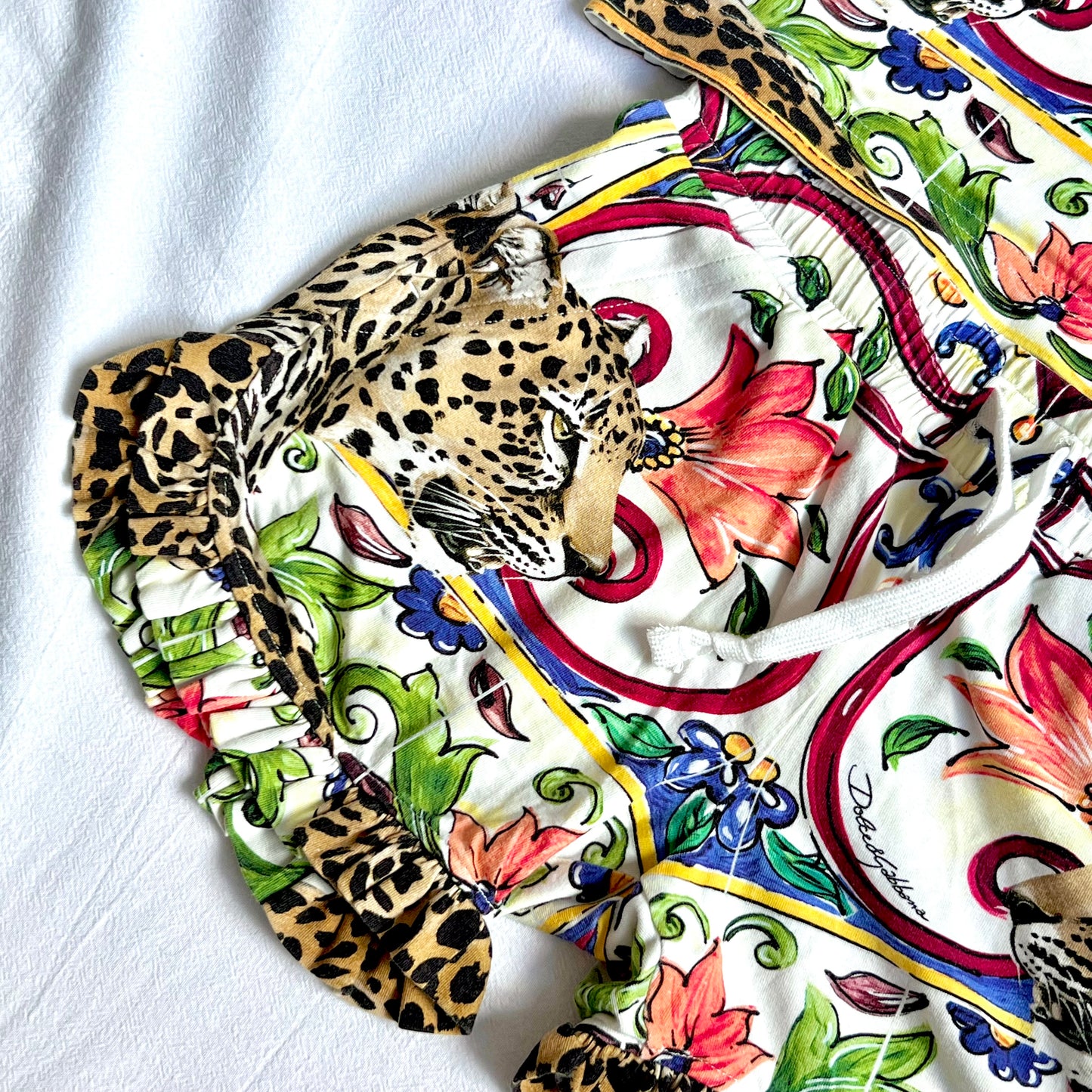 (Pre-loved) D&G Printing Pattern Short Sleeves with shorts set 女童豹款短袖衫短褲套裝 3Y