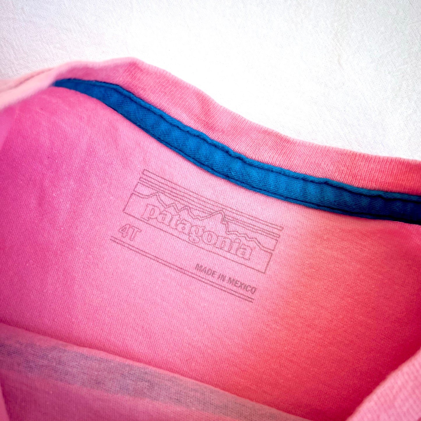 (Pre-loved) Patagonia Printed Pink T-Shirt 女童粉紅色短袖衫 3Y