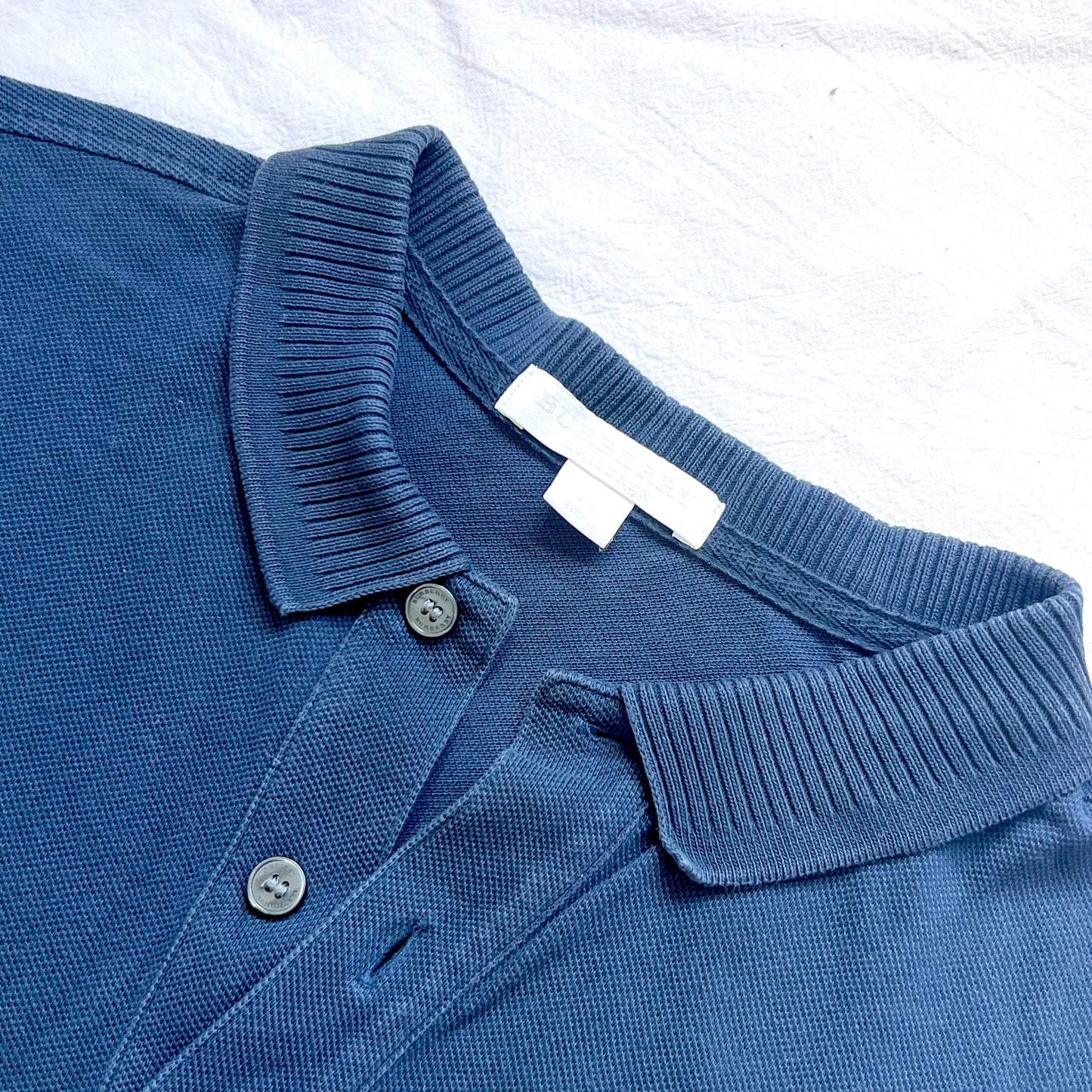 (Pre-loved) Burberry Dark Blue with Red Logo T-Shirt 深藍色短袖POLO衫 12Y