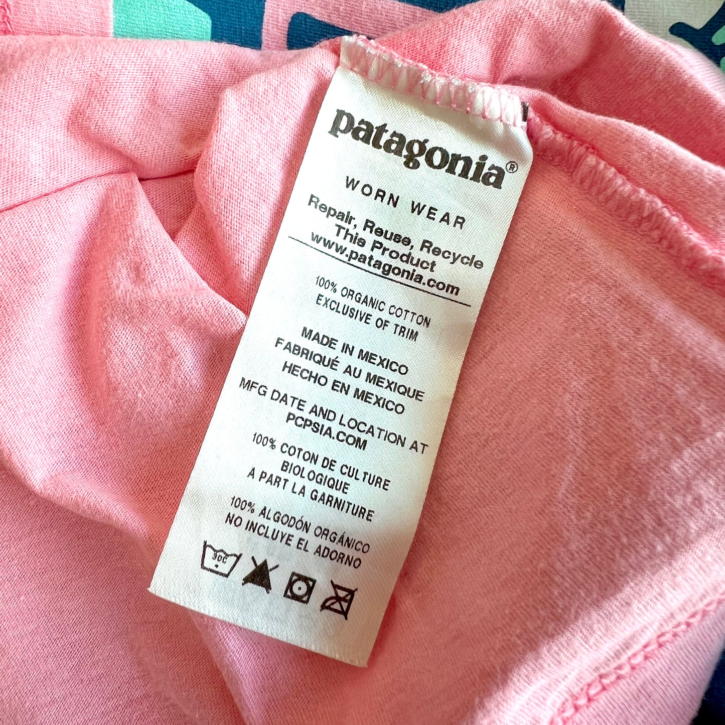 (Pre-loved) Patagonia Printed Pink T-Shirt 女童粉紅色短袖衫 3Y