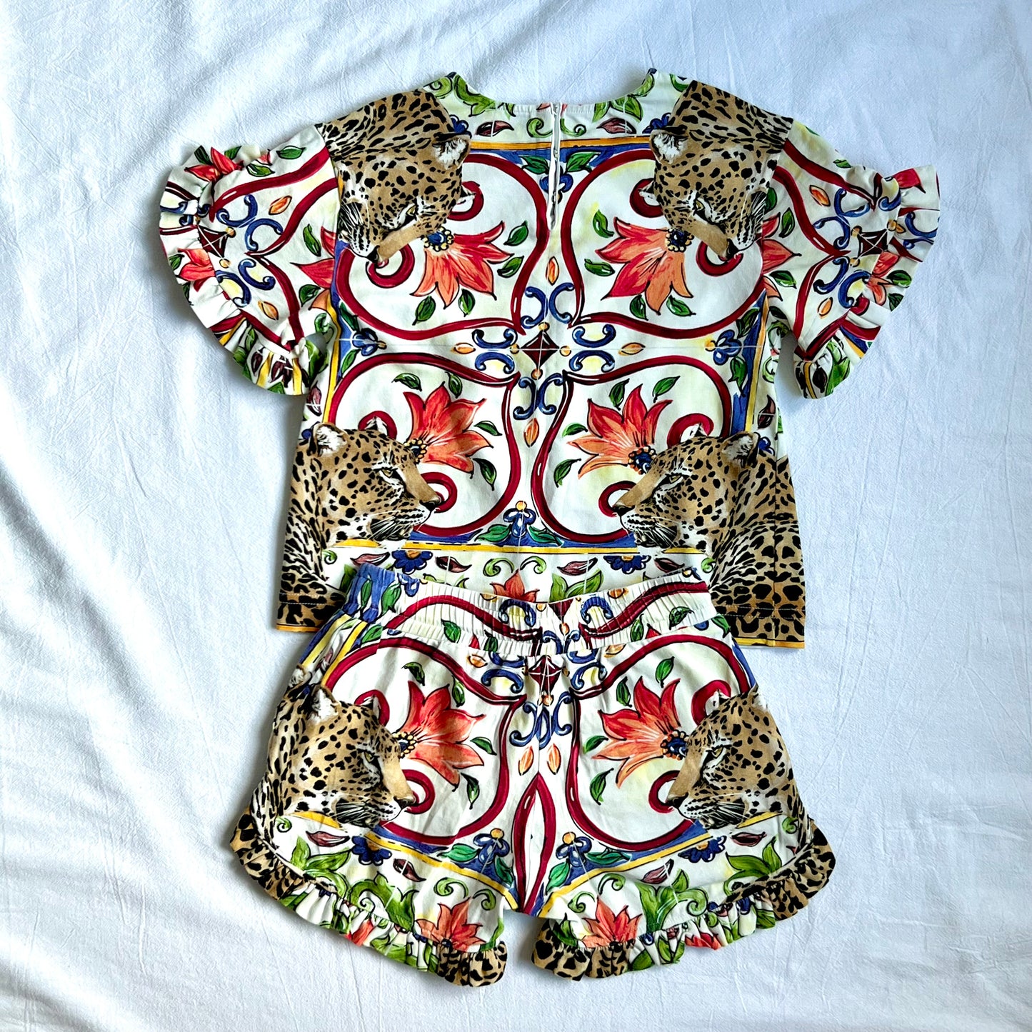 (Pre-loved) D&G Printing Pattern Short Sleeves with shorts set 女童豹款短袖衫短褲套裝 3Y