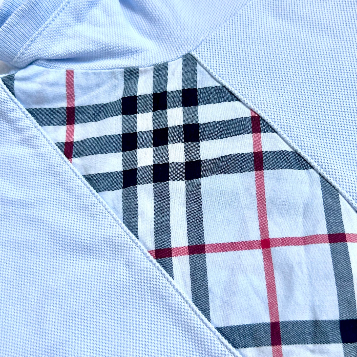 (Pre-loved) Burberry Light Blue T-Shirt 淺藍色短袖POLO衫 12Y