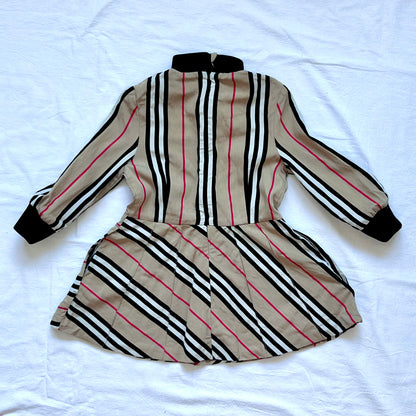 (Pre-loved) Burberry Checkered Long sleeves Black Collar dress 間條長袖裙 - 3Y
