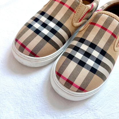 (Pre-loved) Burberry Checkered Sneaker 經典格紋棉質帆布鞋 27