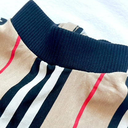 (Pre-loved) Burberry Checkered Long sleeves Black Collar dress 間條長袖裙 - 3Y