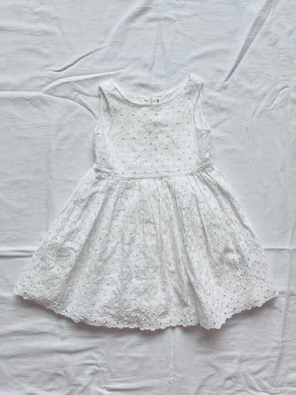 (Pre-loved) Bonpoint White Embroidered Sleeveless Dress 女童無袖連身裙 age4
