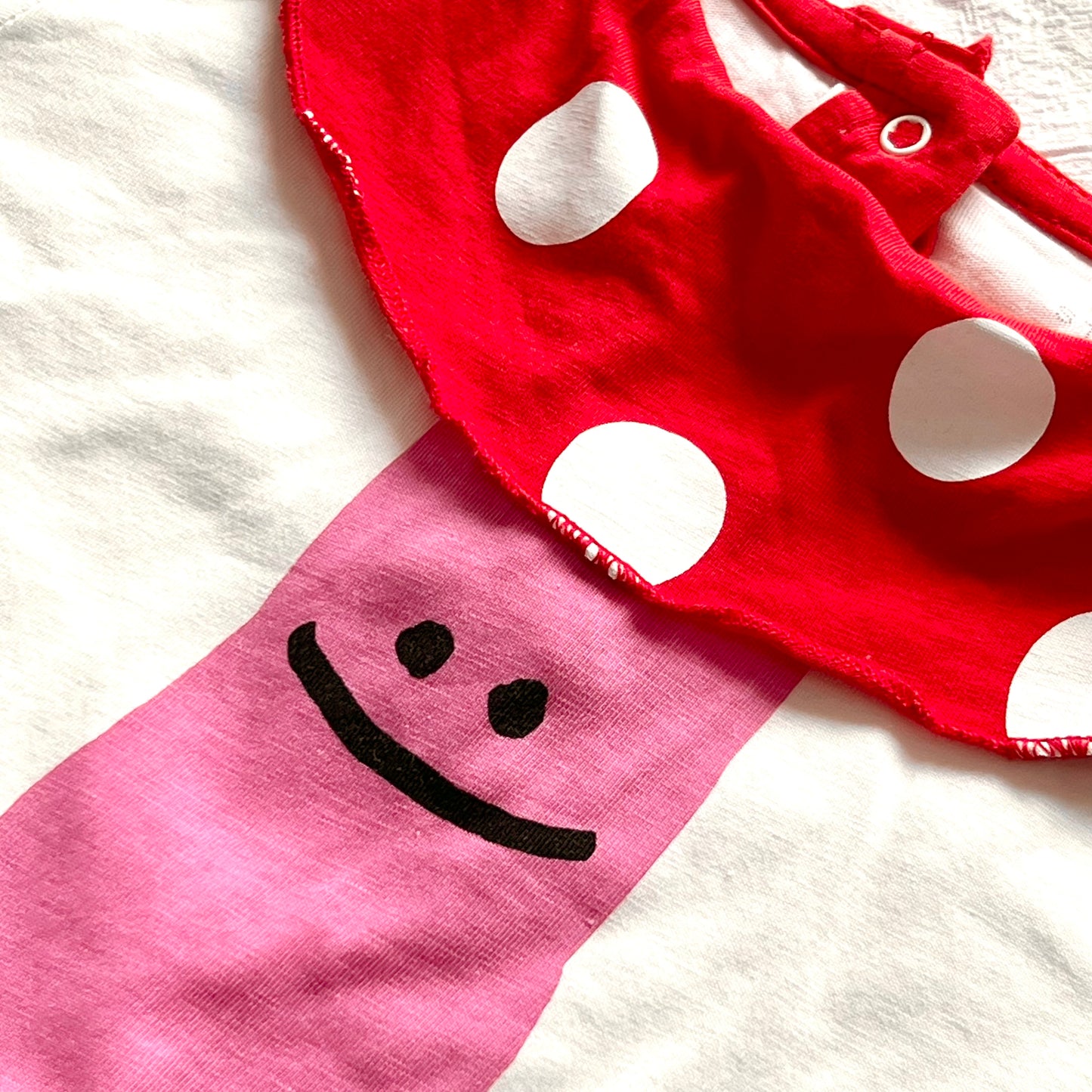 (Pre-loved) Stella McCartney White Pink mushroom T-Shirt 女童白色長袖T恤 3Y
