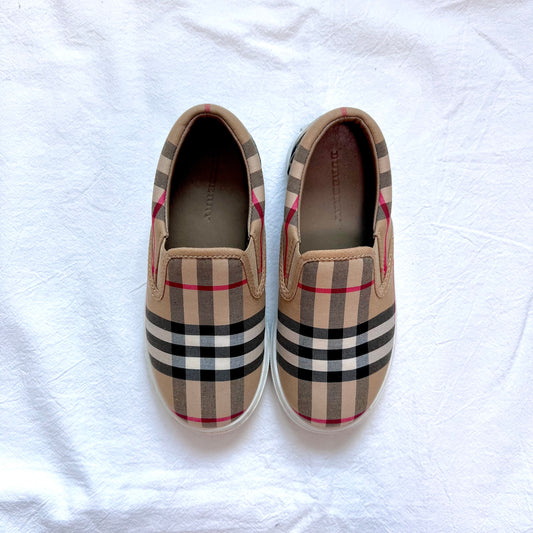 (Pre-loved) Burberry Checkered Sneaker 經典格紋棉質帆布鞋 27