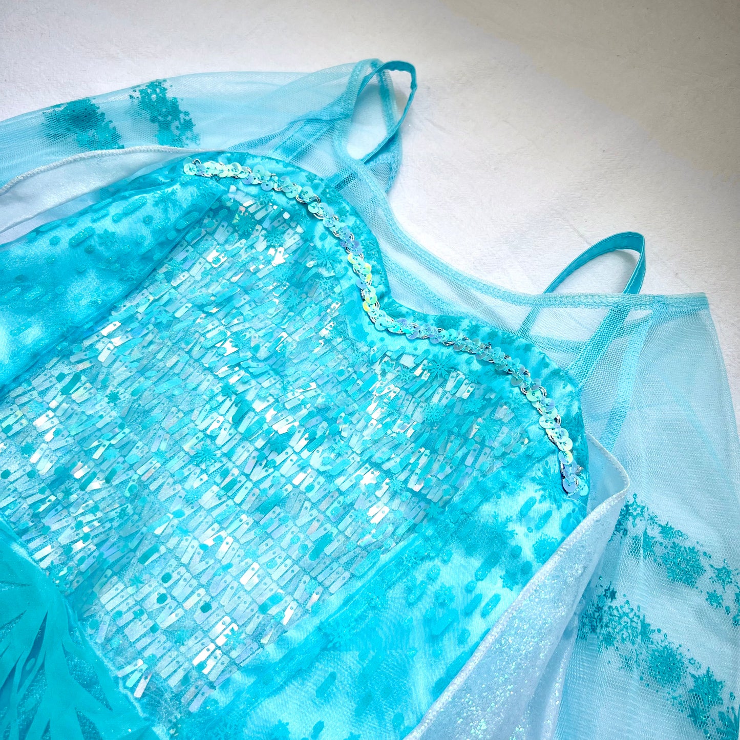 (Pre-loved) Disney Elsa Costume for Kids, Frozen 迪士尼愛莎公主裙 7/8 128cm