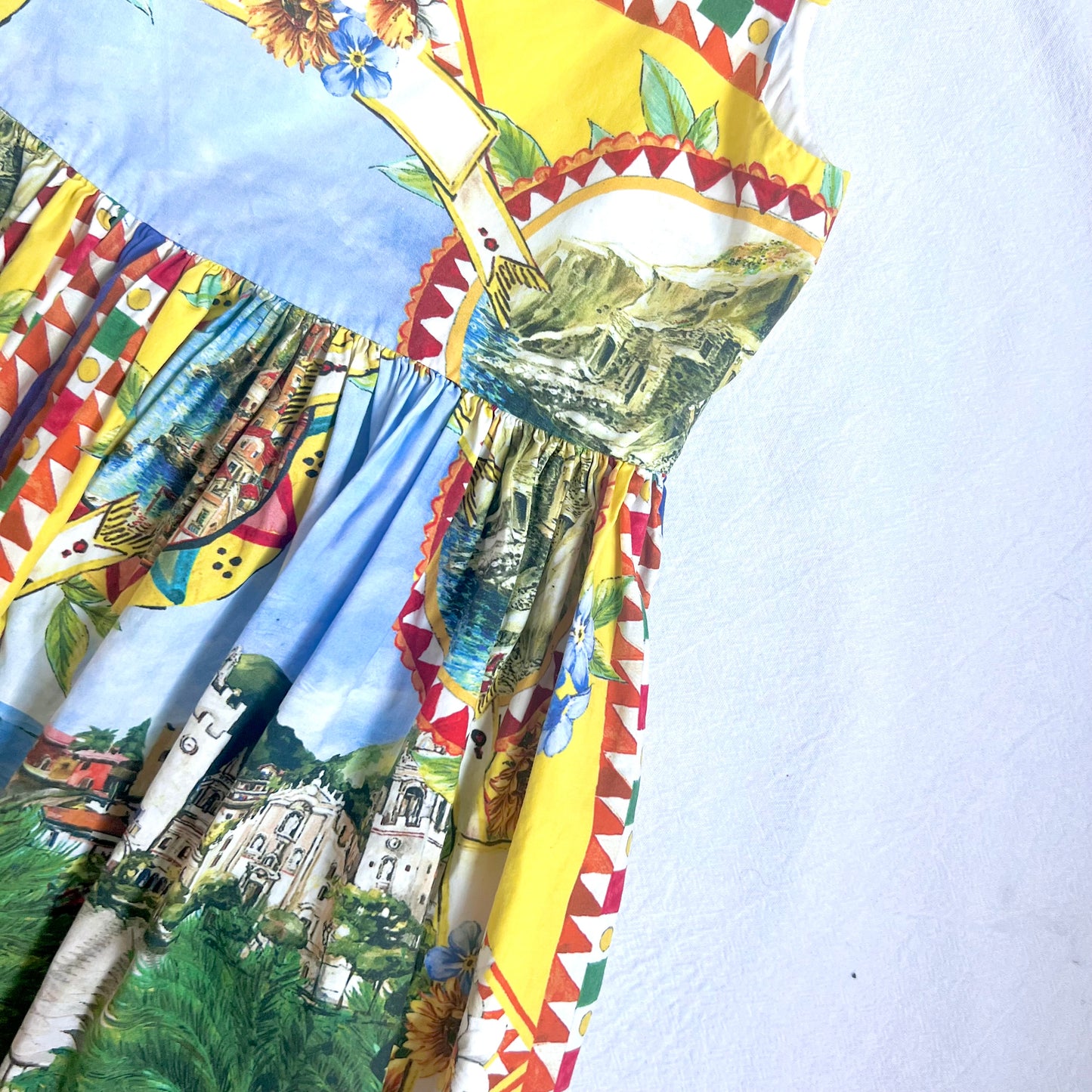(Pre-loved) D&G Girls Blue & Yellow Taormina Summer Dress 女童藍黃色印花夏日連身裙 3Y