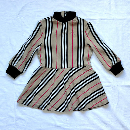 (Pre-loved) Burberry Checkered Long sleeves Black Collar dress 間條長袖裙 - 3Y