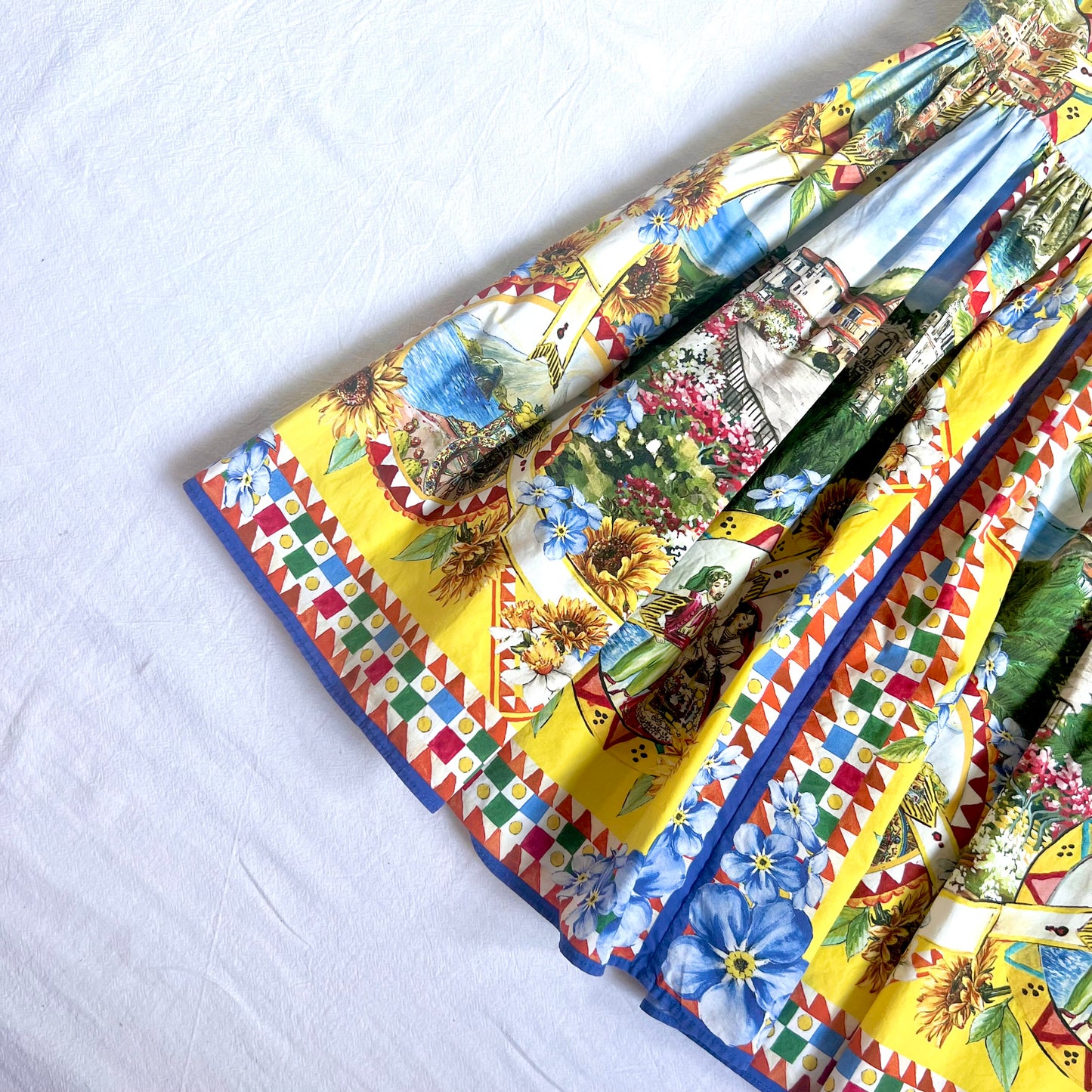 (Pre-loved) D&G Girls Blue & Yellow Taormina Summer Dress 女童藍黃色印花夏日連身裙 3Y