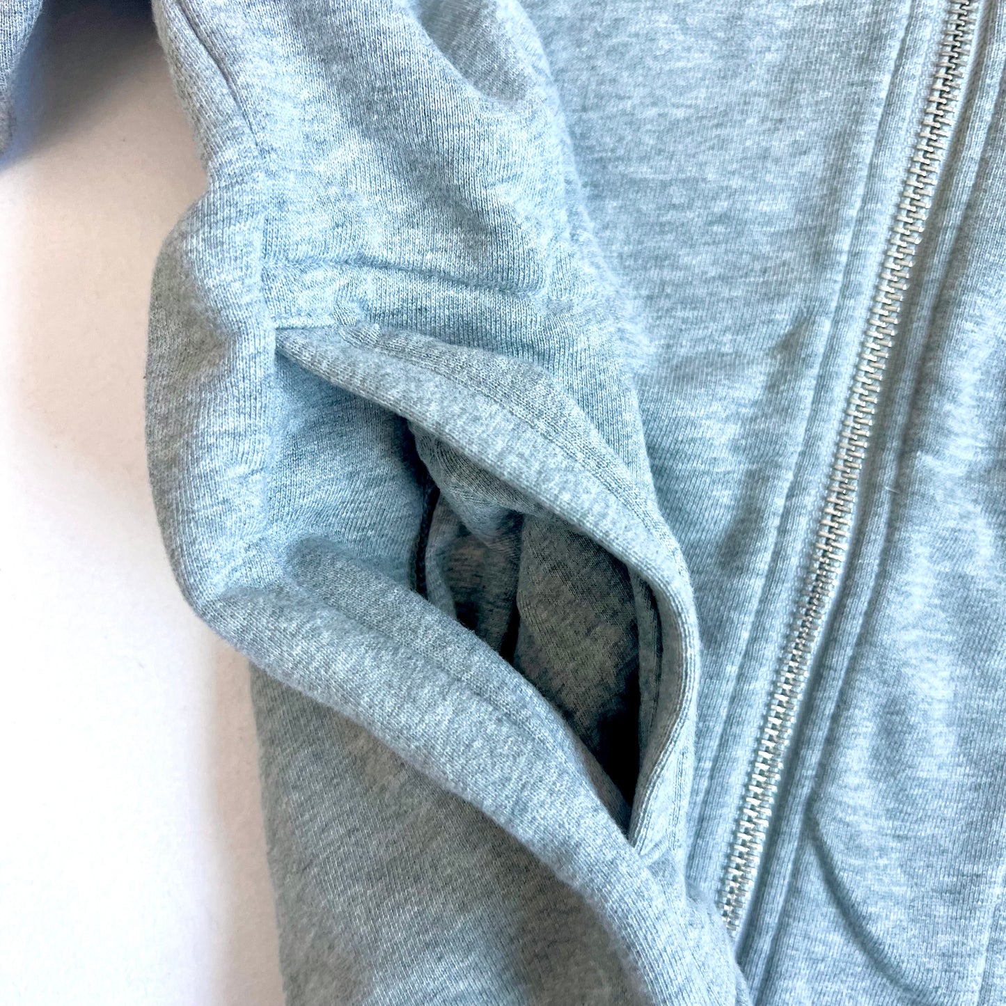 (Pre-loved) Burberry Bear Grey Hoodie 灰色拉鏈連帽衫 8Y
