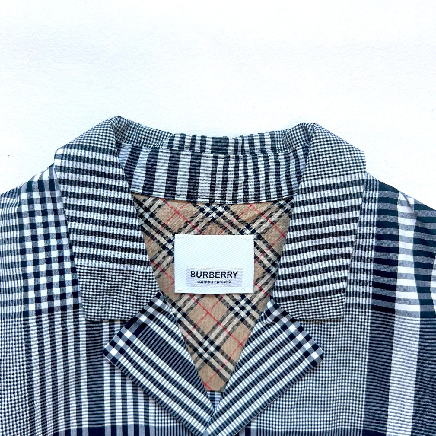 (Pre-loved) Burberry Grey Checkered Shirt Dress 灰色格仔長袖恤衫裙 8Y