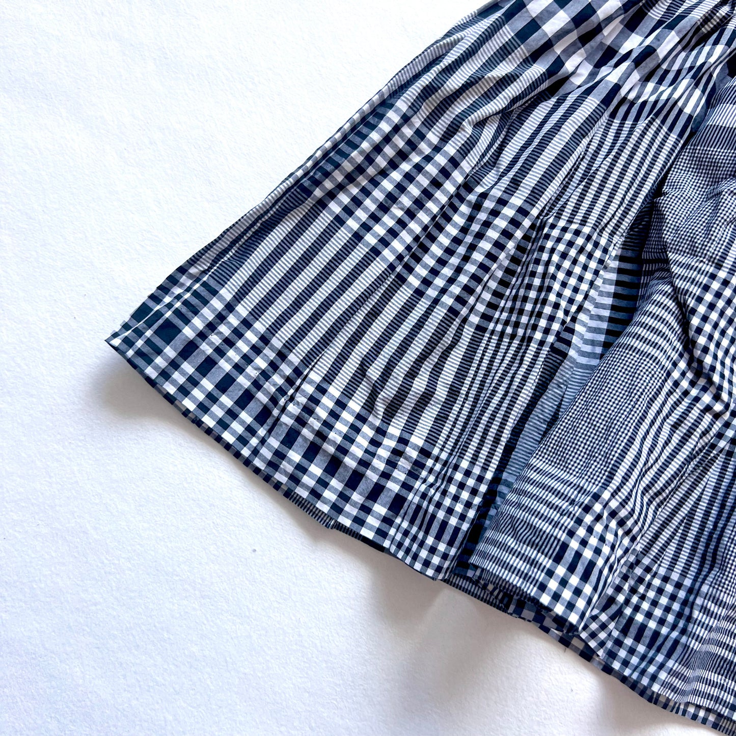 (Pre-loved) Burberry Grey Checkered Shirt Dress 灰色格仔長袖恤衫裙 8Y