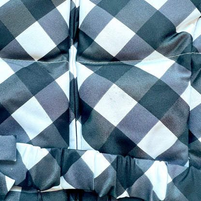 (Pre-loved) Nicholas & Bears Checkered Puffer Jacket 黑白格仔羽絨外套 6Y