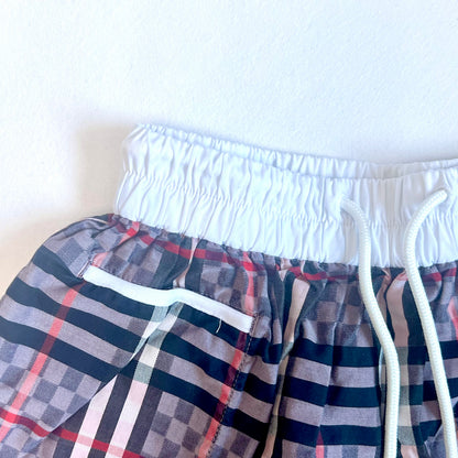 (Pre-loved) Burberry Check Short 格仔短褲 4Y