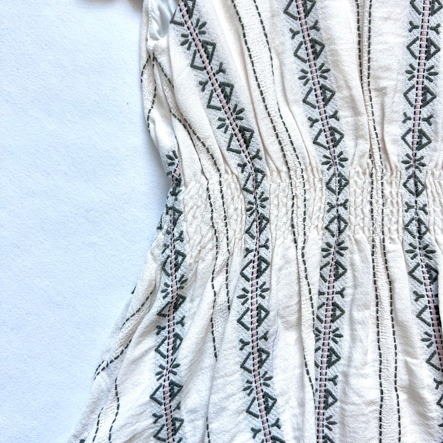 (Pre-loved) Dior Stripe White Dress 女童白色裙 6Y