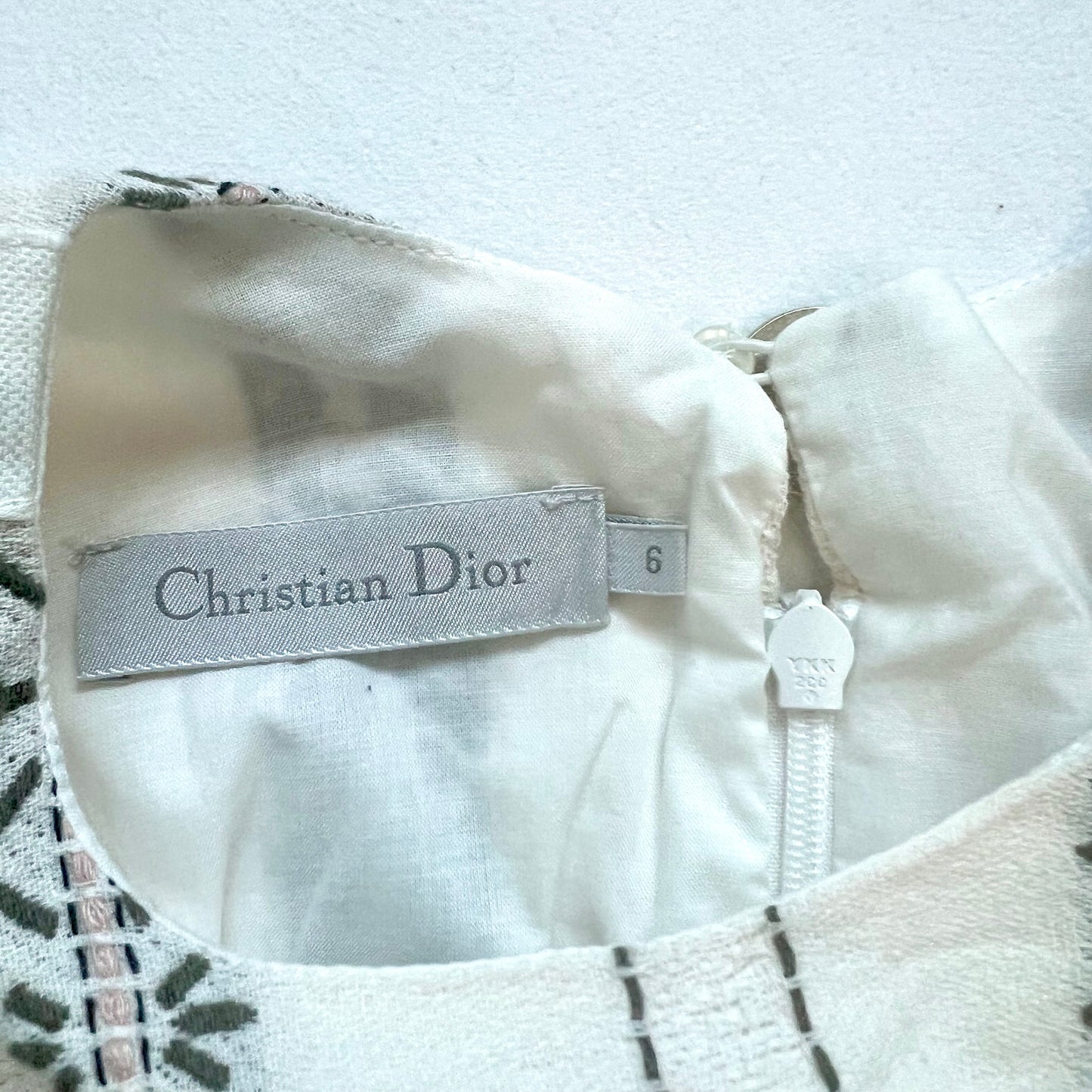 (Pre-loved) Dior Stripe White Dress 女童白色裙 6Y
