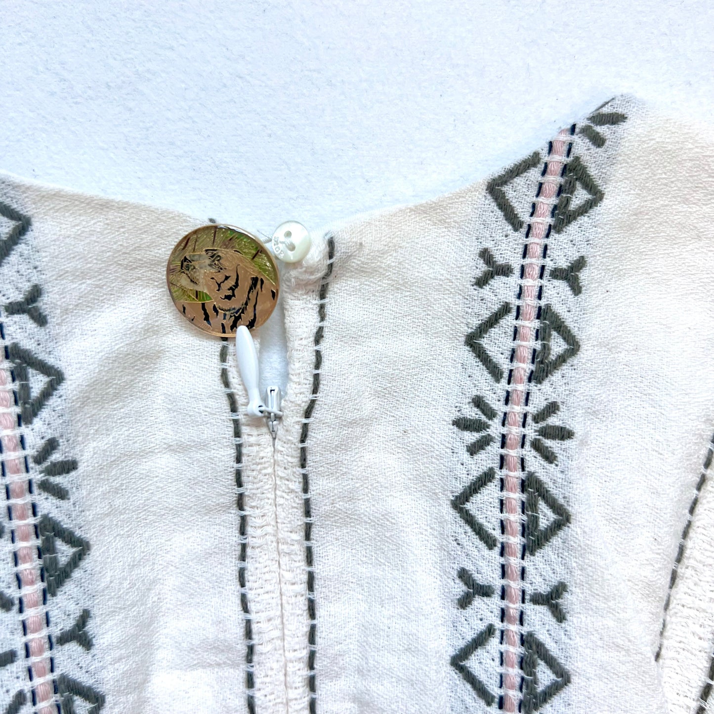 (Pre-loved) Dior Stripe White Dress 女童白色裙 6Y