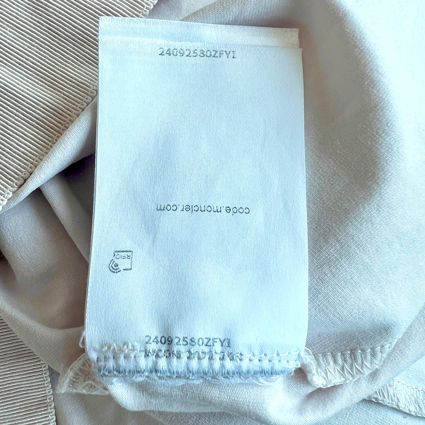 (Pre-loved) Moncler Short Sleeves Peach Dress 淡紅色短裙連身裙 4Y
